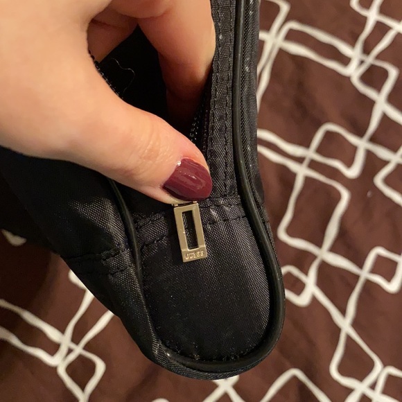 2 Guess Storage Bags - Picture 6 of 6